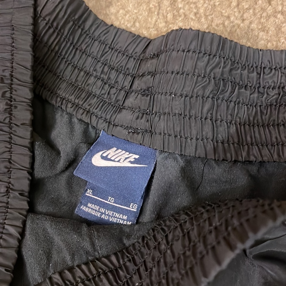 Running shorts - Picture 3 of 3